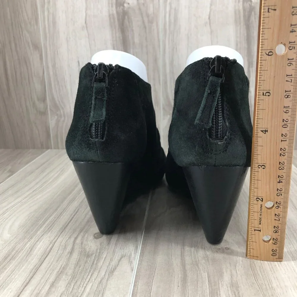 BCBGeneration Wedge Ankle Boots Womens 8.5B Helen Black Suede Zip Booties